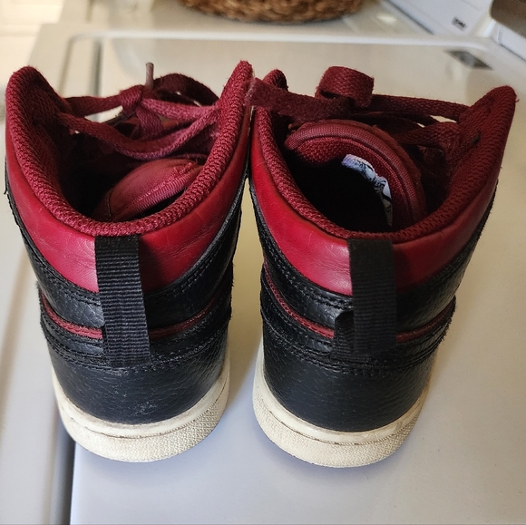 Nike Kids Red and Black Sneakers - Picture 7 of 10